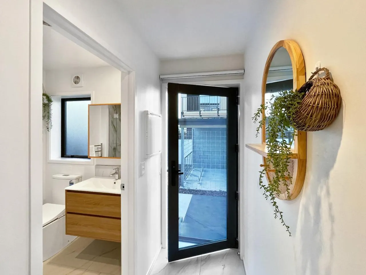 Cosy Cbd Studio - Prime Location Christchurch Apartment