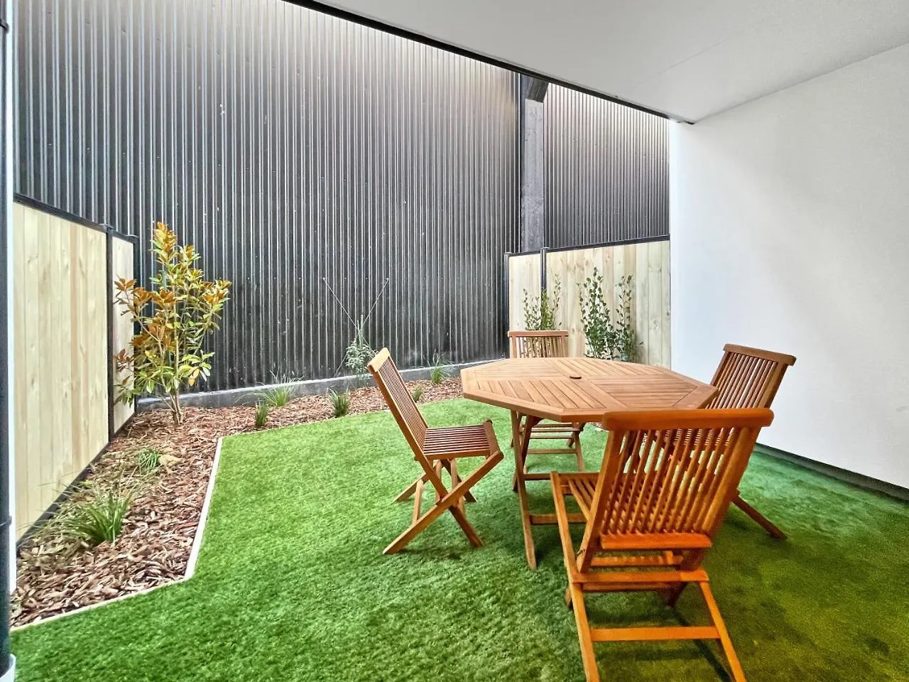 Cosy Cbd Studio - Prime Location Christchurch Apartment